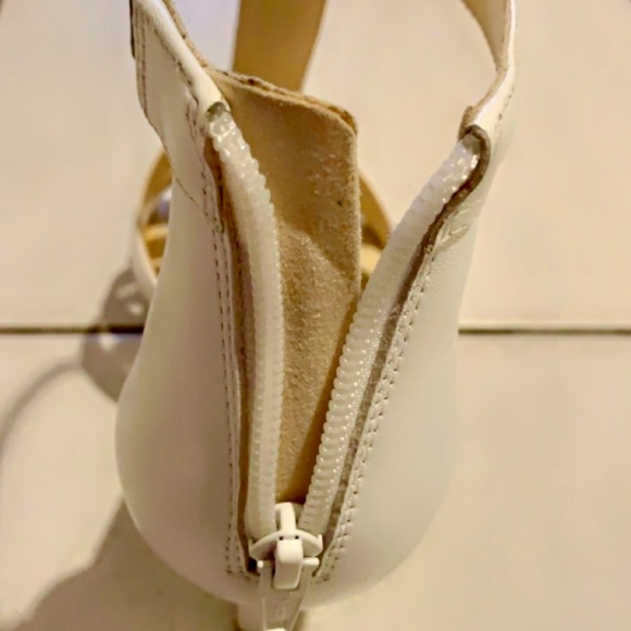 Nine West white sandals - Picture 2 of 10
